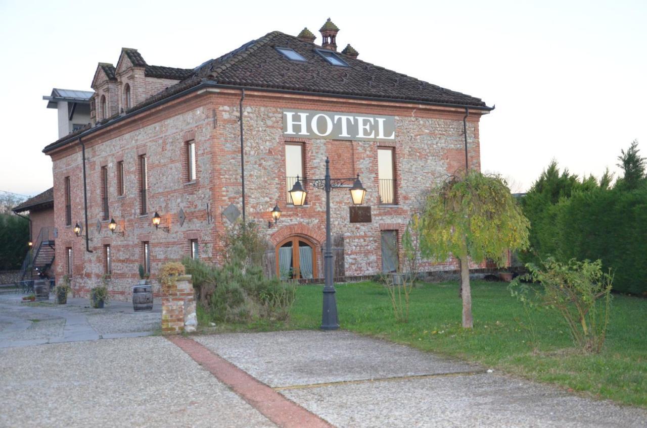 Hotel Le Botti Guarene Extérieur photo