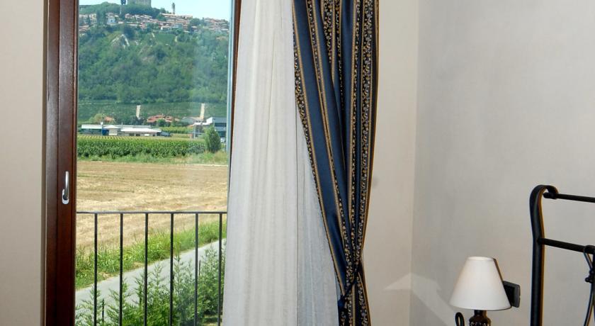 Hotel Le Botti Guarene Extérieur photo