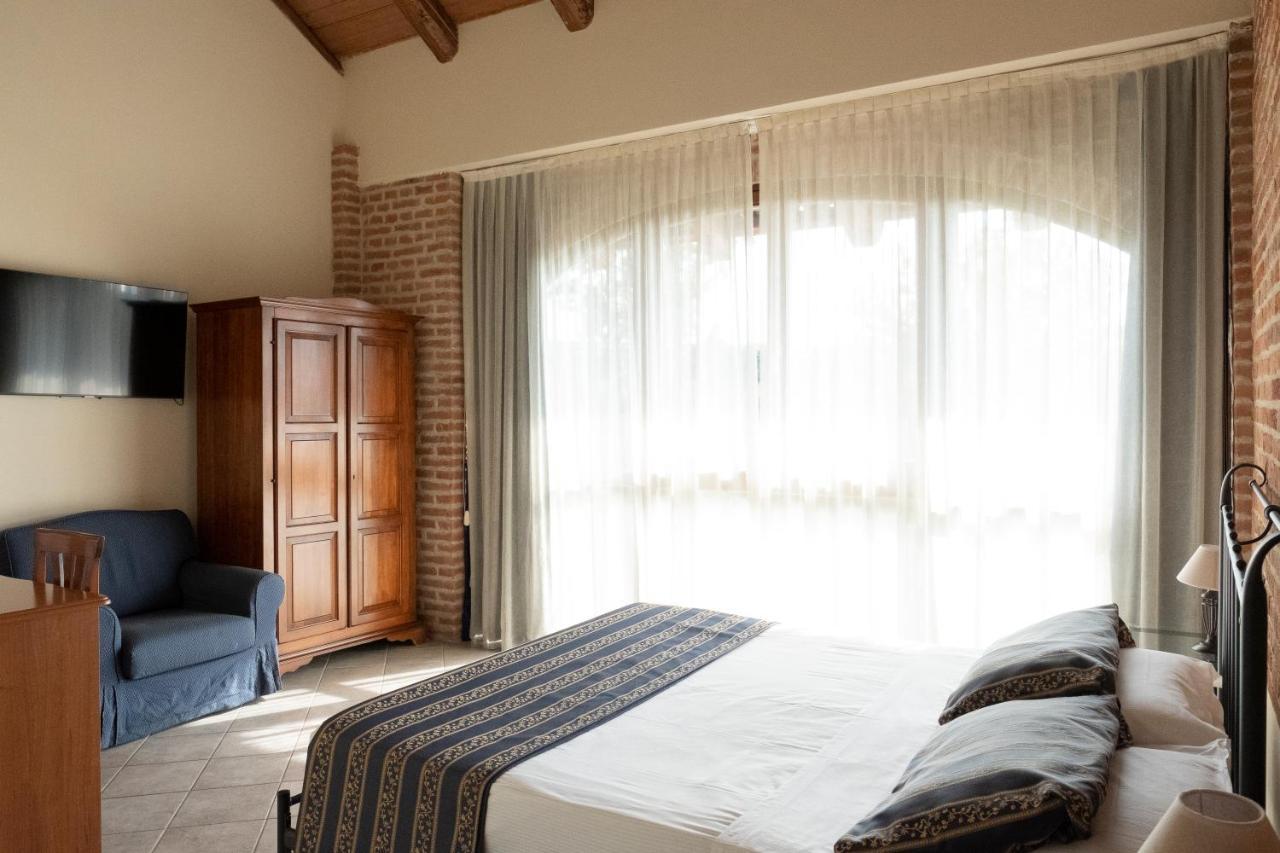 Hotel Le Botti Guarene Extérieur photo