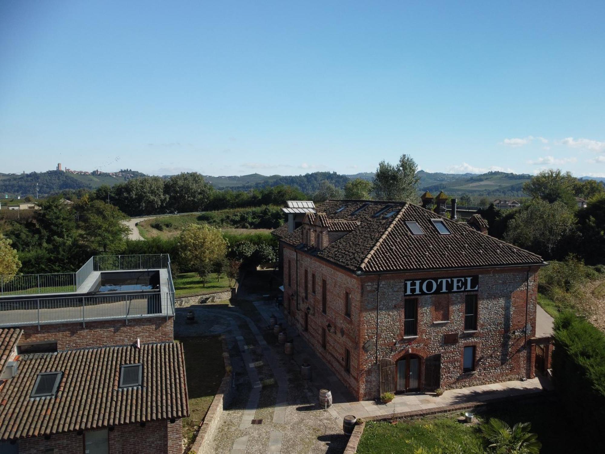 Hotel Le Botti Guarene Extérieur photo