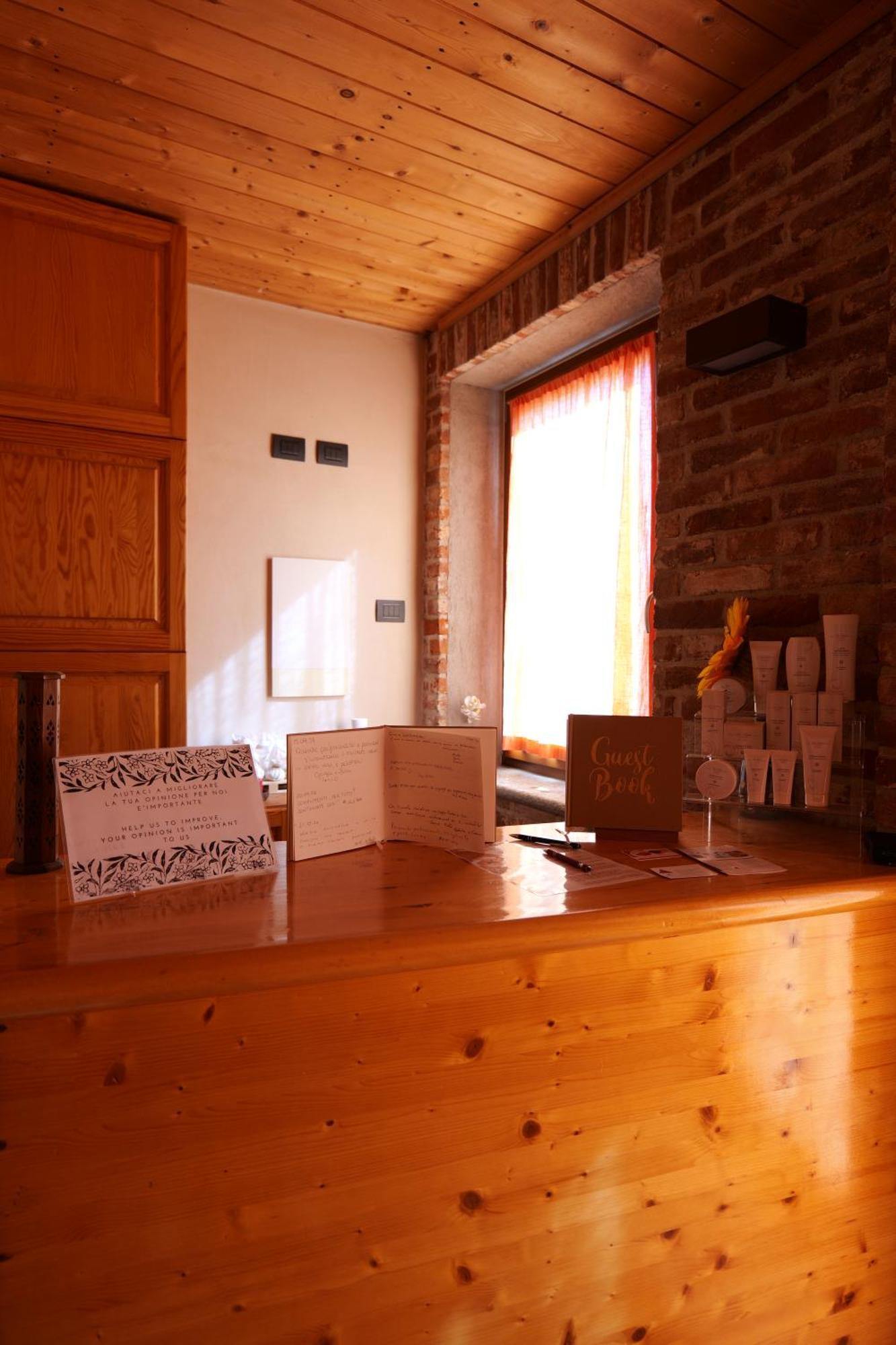 Hotel Le Botti Guarene Extérieur photo