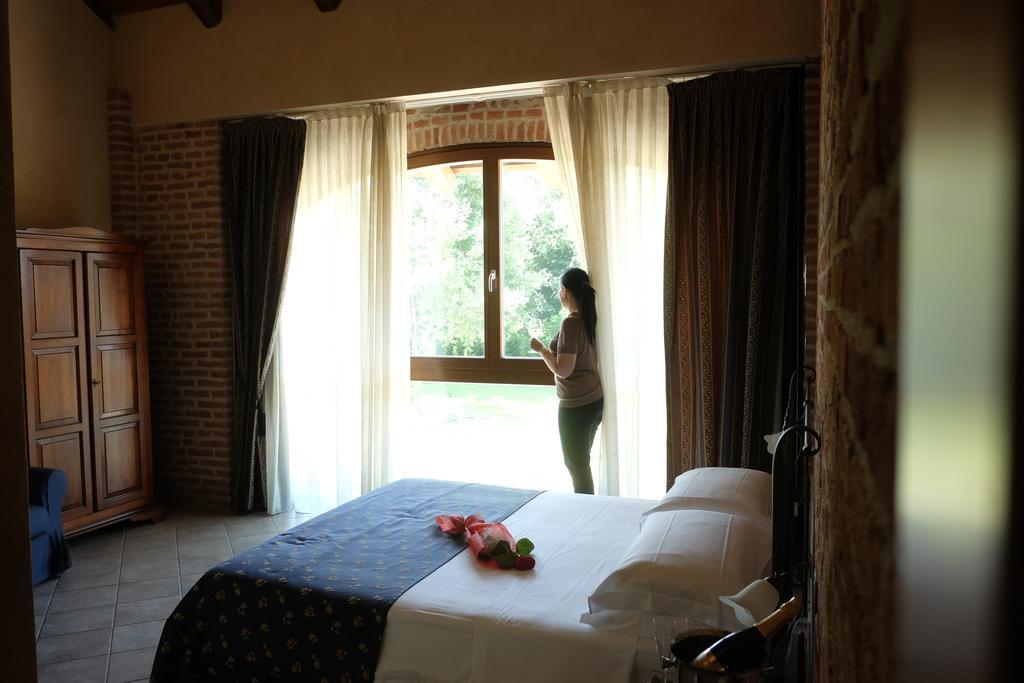 Hotel Le Botti Guarene Extérieur photo