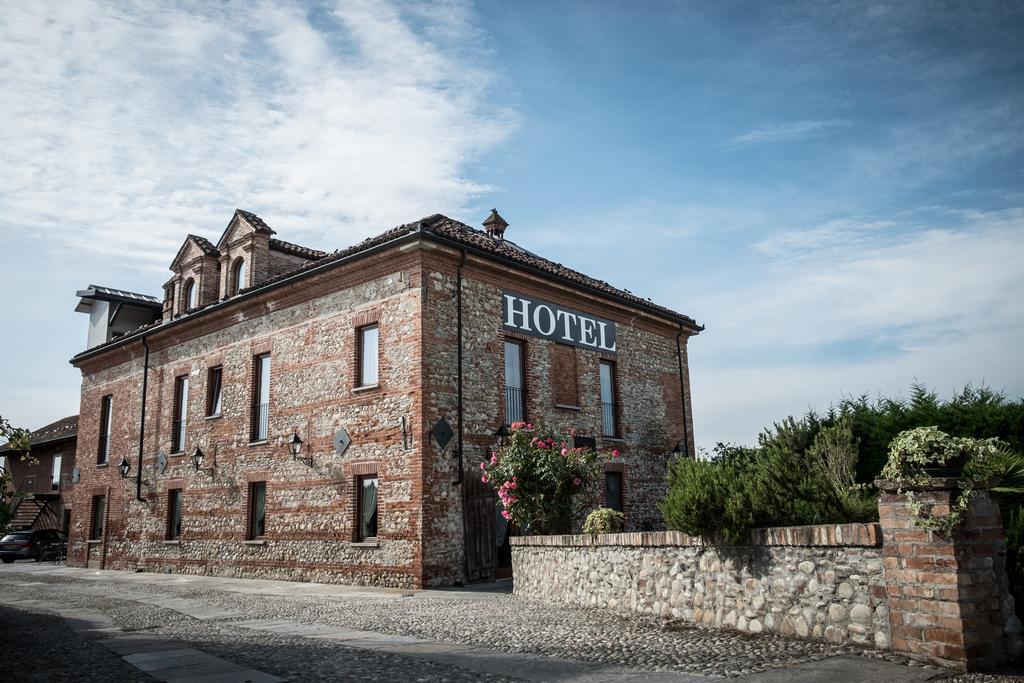 Hotel Le Botti Guarene Extérieur photo
